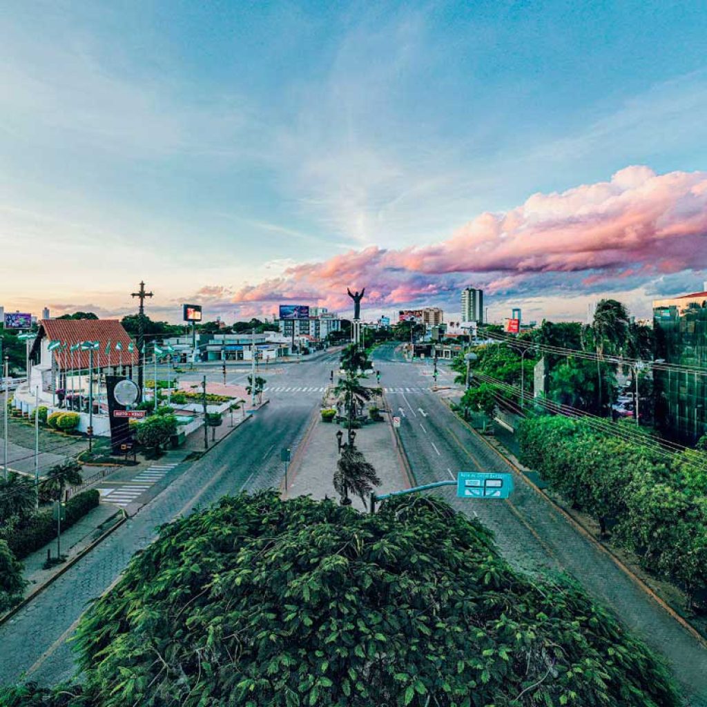 Nosotros santa cruz bolivia.jpg